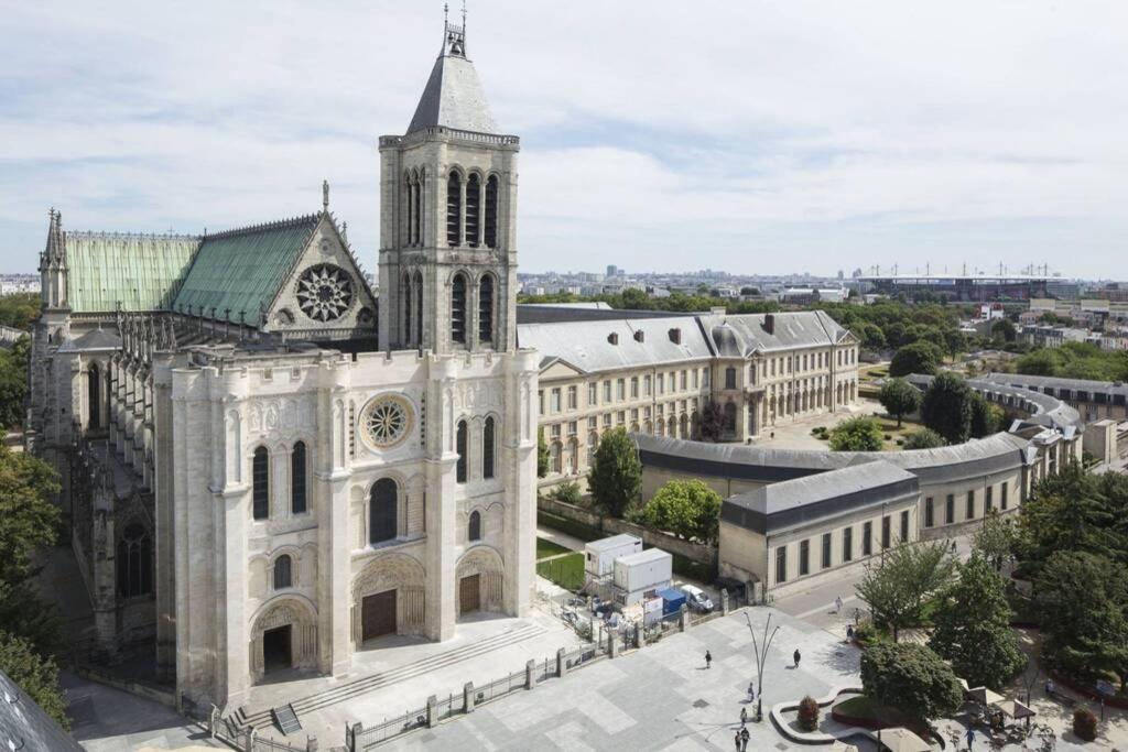 Chic Apart With Great View Of Paris Apartamento Saint-Denis-en-Margeride Exterior foto