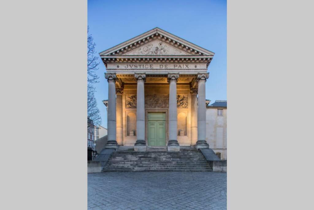 Chic Apart With Great View Of Paris Apartamento Saint-Denis-en-Margeride Exterior foto